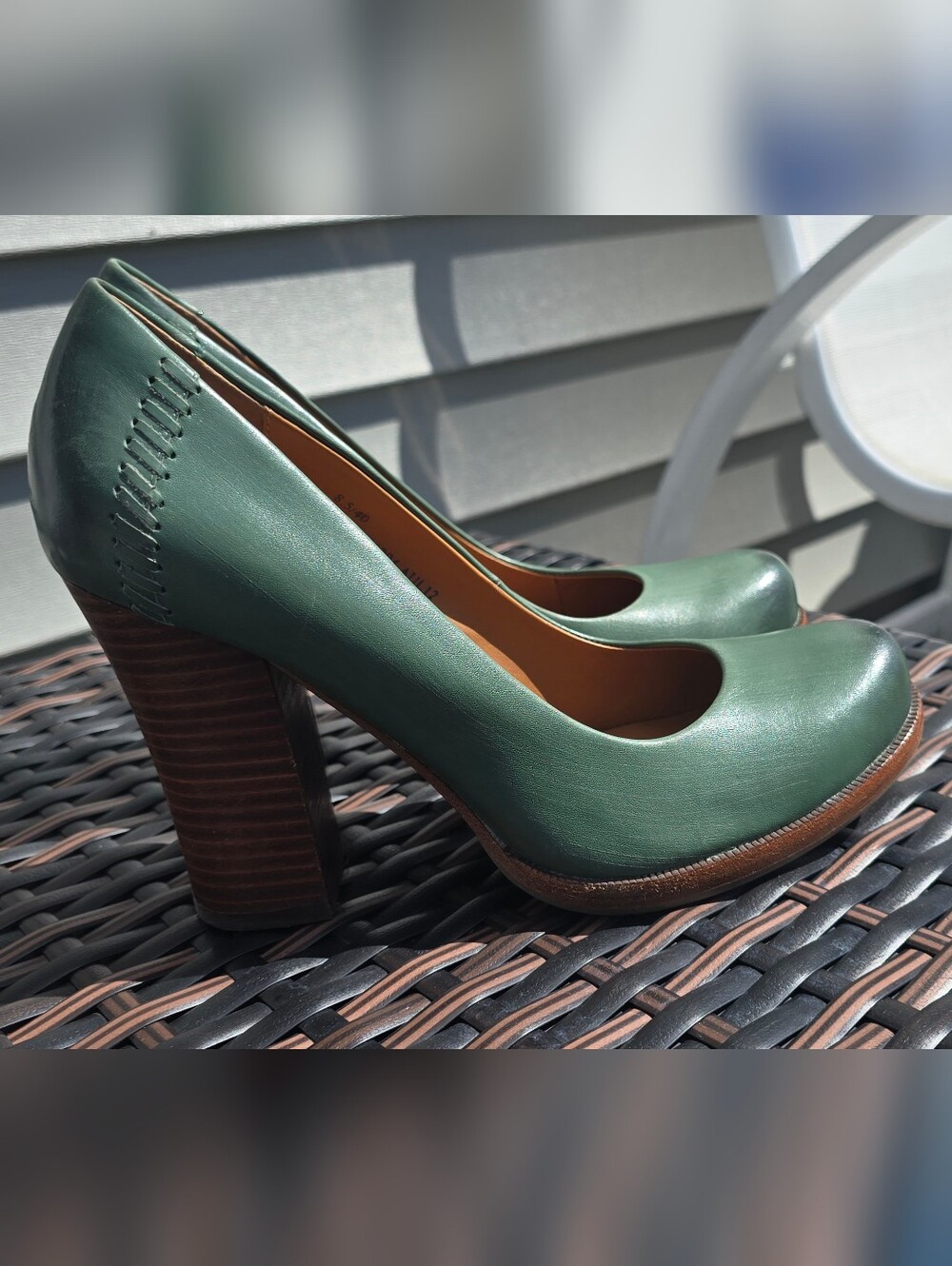 Kork-Ease Green Leather Round-Toe Wedge Pumps - Picture 14 of 16